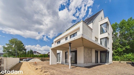 Czteropokojowy apartament z dużym balkonem w kameralnej inwestycji