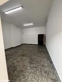 Lokal biurowo-usługowy 63 m², parter, 2 miejsca parkingowe, centrum