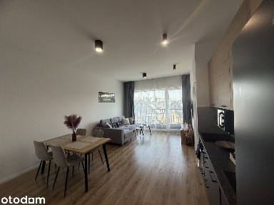Do wynajęcia 2-pokojowe mieszkanie z balkonem, 52m2, 2 piętro, winda.