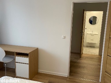 Wyspa Pasieka, dwa pokoje 35m², po remoncie