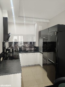 Wynajmę mieszkanie z balkonem i garażem