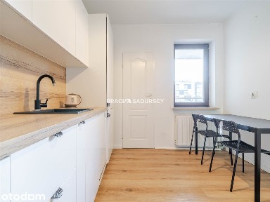 64m2 4 pok+ os kuchnia balkon Bronowice