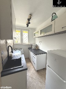 Kawalerka z widną kuchnią / dobra komunikacja