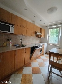 Osobna kuchnia, pokój do pracy, piwnica i balkon, parking BEZPOŚREDNIO