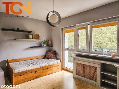 2 poziomy • 3 pokoje • 2 łazienki • balkon