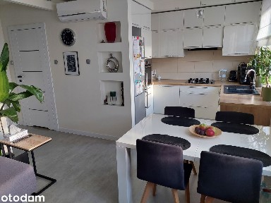 3 pokoje | 55 m² | duży balkon ponad 10 m² | widok na zieleń | Poręba