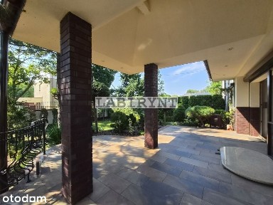 Stradom - luksusowa rezydencja - dom 440m2 + budynek gospodarczy 300m2