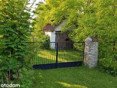 Dom bliźniak z garażem w spokojnej okolicy