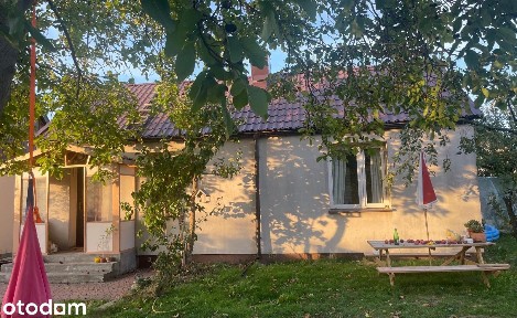 Przytulny, ekonomiczny dom w świetnej lokalizacji z pięknym ogrodem
