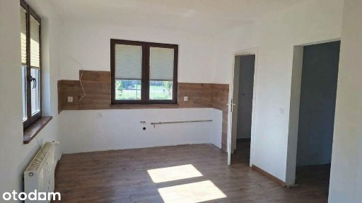 Dom wolnostojący, duża działka 1700m2, atrakcyjna lokalizacja!