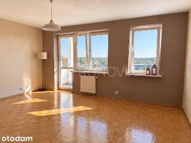 3 Maja | 65 m² | 3 pokoje | Zadbany blok z 2003 roku