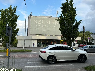 Lokal handlowo-usługowy z parkingiem
