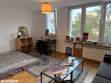 Jasna kawalerka 28 m² z oddzielną kuchnią, 6min do M2