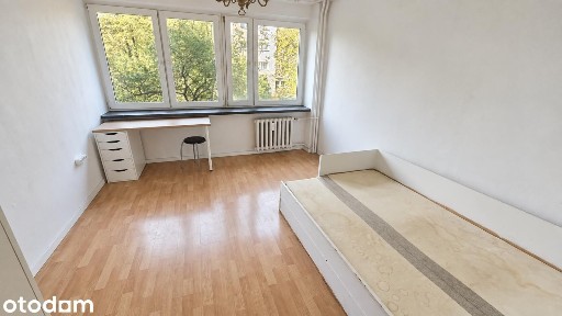 Kawalerka 20 m², 7 minut do metra Marymont, dostępna od zaraz.