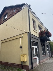 Kawalerka 30m2/kamienica bezczynszowa /pokój/kuchnia/komórka/stan surowy.