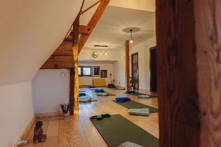 Sala na warsztaty Poznań / szkolenia / medytacja / immersyjne doświadczenia.