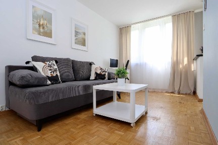 Ładna, świeża kawalerka blisko centrum - ok. Legnickiej, blisko Magnolia Park