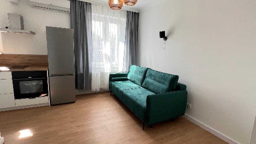 2800zł całość. Salon z aneksem+ duża sypialnia, klima, zamykany parking, ogródek
