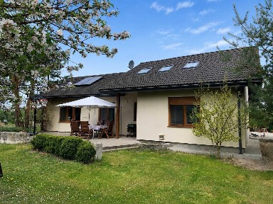 Dom parterowy 135 m² | 920 m² działki | Spokojna okolica blisko Warszawy