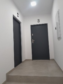 Wynajmę bezczynszowe mieszkanie/ lokal usługowy