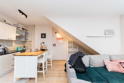 3 pokoje | 58 m² | duży balkon |+ miejsce postojowe | ul. Dębskiego | 5 minut do stacji kolejowej | ENG