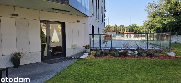 Apartament wysokiej klasy (4 - pokojowy) z dużym 50m² tarasem.