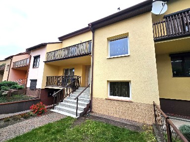 os. Staszyce/dom/środkowy segment/garaż