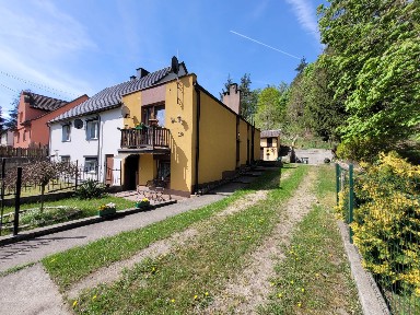 KACZORY k/Piły, mały domek pod lasem