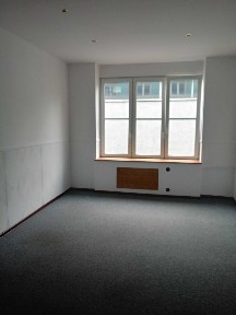 Lokal z umywalką 20 m2 MICKIEWICZA 15a