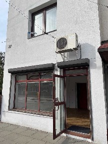 Do wynajęcia pod działalność - piętro 60 m2 + parter 30 m2 + parking, przy rondzie w Wołominie.