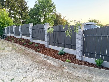 Kawalerka, pokój z aneksem i łazienką. Parking. Ogród.