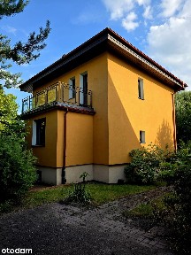 Wolnostojący dom usytuowany w spokojnej okolicy Żar