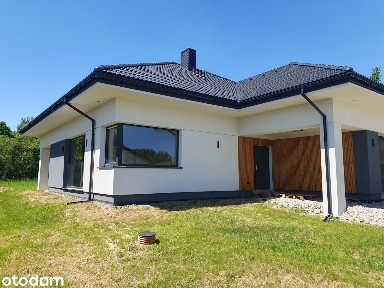 Dom wolnostojący z poddaszem i ogrodem
