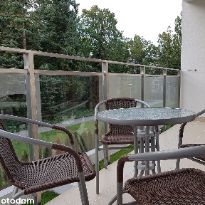 2 pokojowe z osobną kuchnią i widokiem na prywatny park