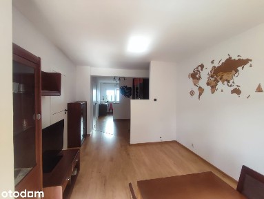 Funkcjonalne 3 pokoje, osobna kuchnia + 2 miejsca garażowe z komórkami