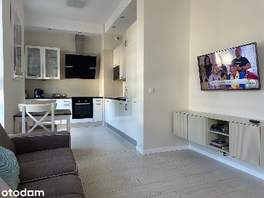 44 m², loggia i miejsce garażowe. Nowolipie, metro Ratusz-Arsenał
