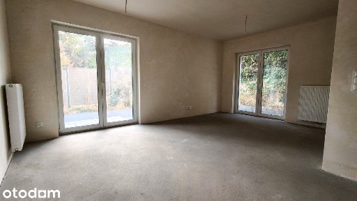3 POKOJE | 55,2 m2 | OGRÓDEK 115 m2 | GARAŻ | KOMÓ