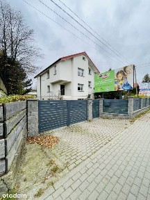 Dom z 3 mieszkaniami oraz 3 garażami, pow. 380 m2