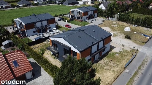 Nowoczesne segmenty w kameralnej zabudowie z ogródkami, tarasami
