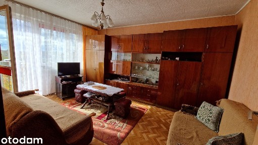 Sprzedam dwa pokoje niski blok balkon co miejskie oddzielne pokoje