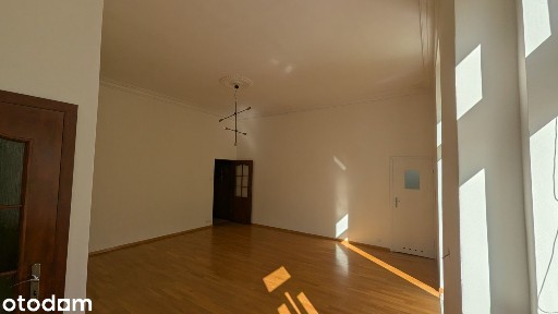 Zabytkowa Kamienica, 60m 1p Oficyna obok Pl Unii Lubelskiej I Lazienek