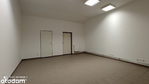 Lokal z dużym parkingiem w centrum Łodygowic