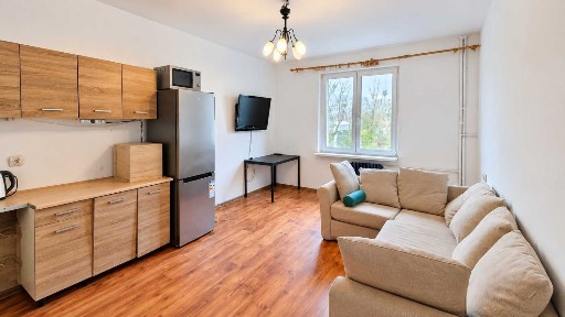 GDYNIA ŚRÓDMIEŚCIE 2 pokoje, 41 m² ul. Abrahama czynsz 2100 zł Mieszkaj w sercu Gdyni! Wszędzie blisko, wszystko pod ręką.