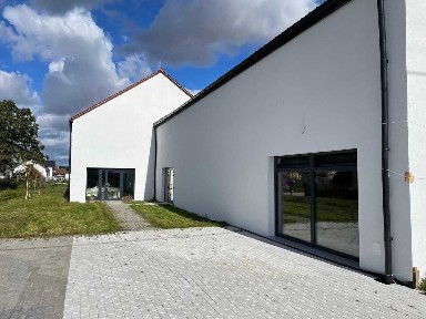 Do wynajęcia cały budynek 222 mkw. + 160 mkw. piętra | główna droga | parking | Smardzów