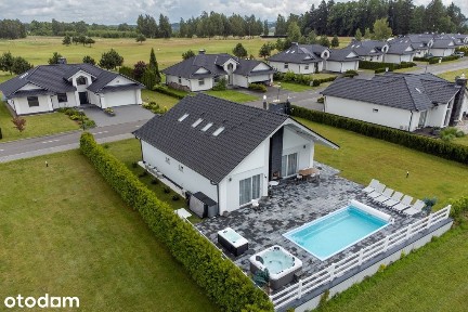 Wynajem villa wolnostojąca z basenem na polu golfowym 200m2