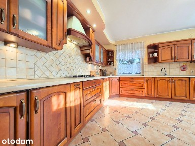 Dom wolnostojący 210 m2 Garaż Taras Ogród