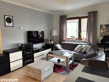 Bezpośrednio - Mieszkanie 50 m² z komórką lokatorską