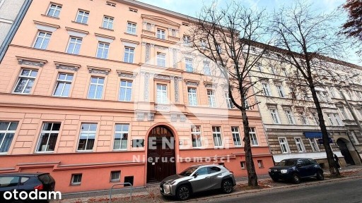 Dwupokojowe mieszkanie w zadbanej kamienicy w centrum Opola