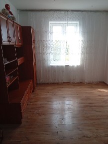 Mieszkanie kamienica prywatną czynsz 500 zl 2 pokoje 2 piętro 35 metrów