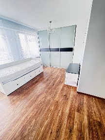 Sprzedam mieszkanie w samym centrum Skierniewic.